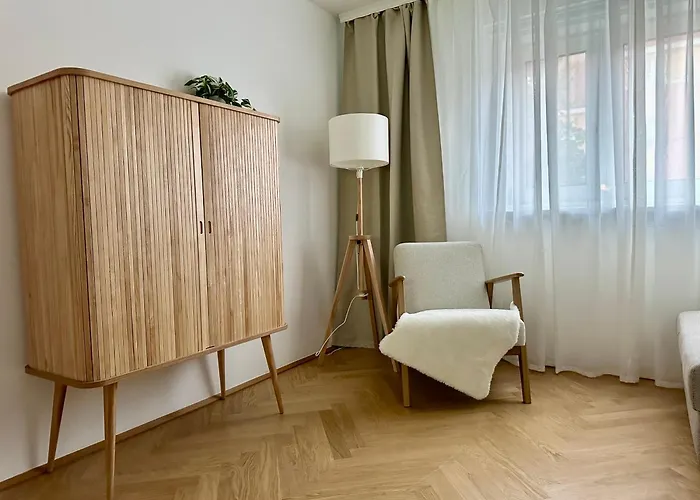 Viviane Paulos Apartment - Stylish Apartment At Wienerberg
