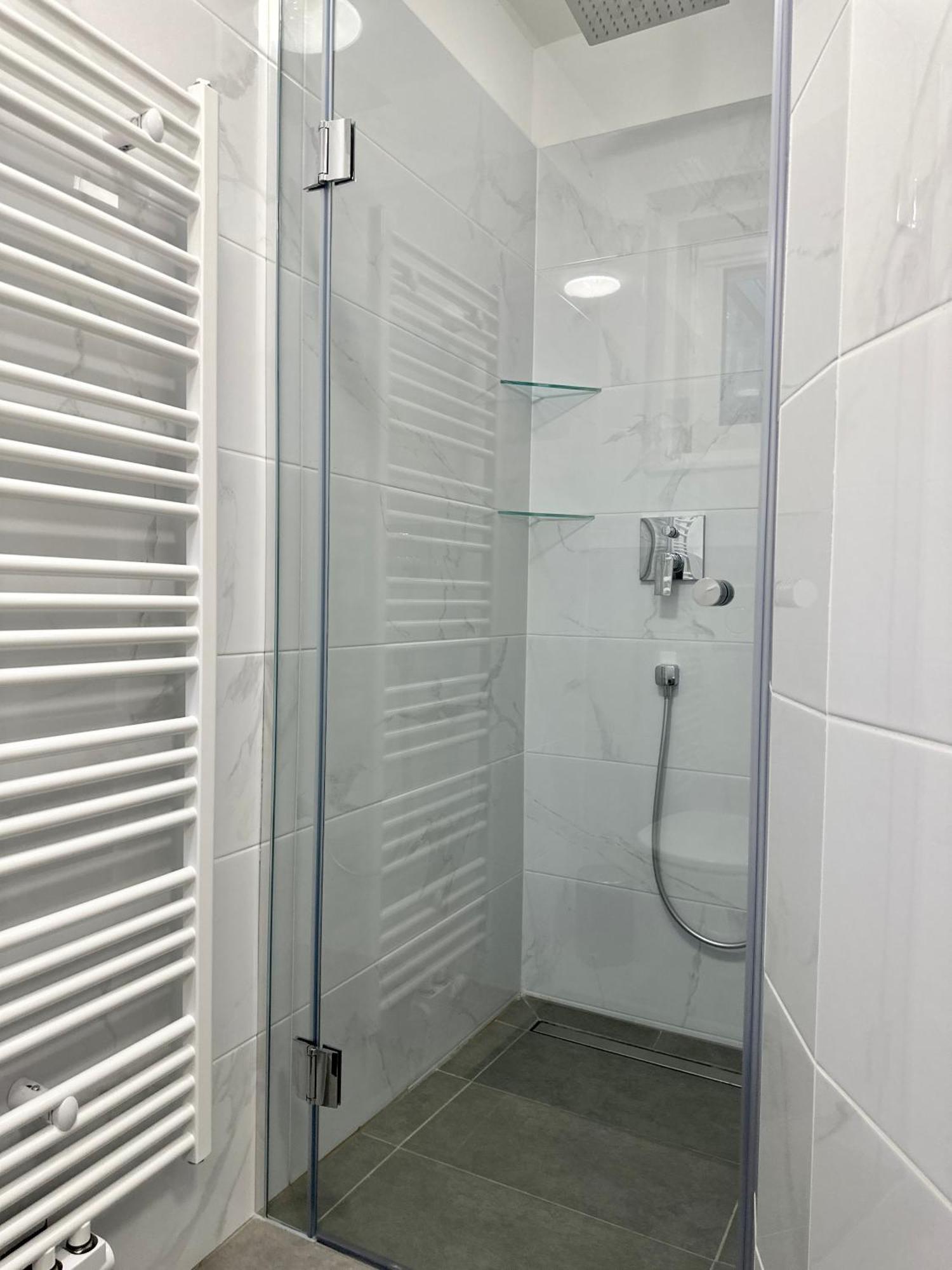 Apartment Viviane Paulos - Stylish At Wienerberg